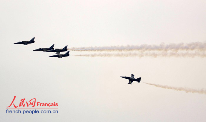 Patrouille Breitling : le dernier vol d' essai à l'Airshow China 2012 (3)