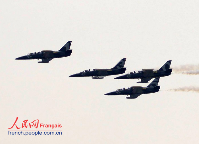 Patrouille Breitling : le dernier vol d' essai à l'Airshow China 2012 (2)
