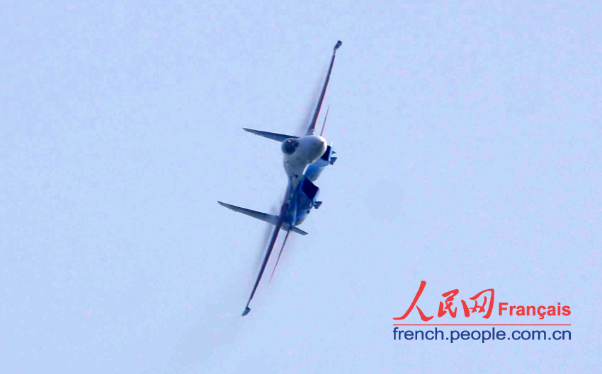 Russkie Vitiazi : le dernier vol d'essai avant l'ouverture de l' Airshow China 2012 (9)