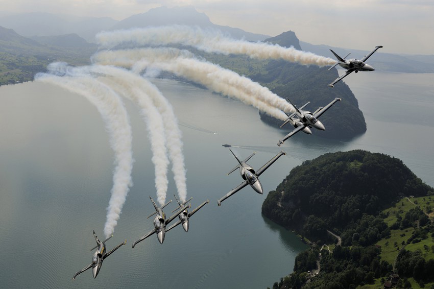 Performances époustouflantes de la patrouille Breitling Jet Team (7)