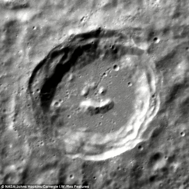 NASA/Mercure : un trou de météorite de la forme d'un sourire