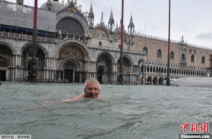 Venise : 70% de la ville inondés (3)