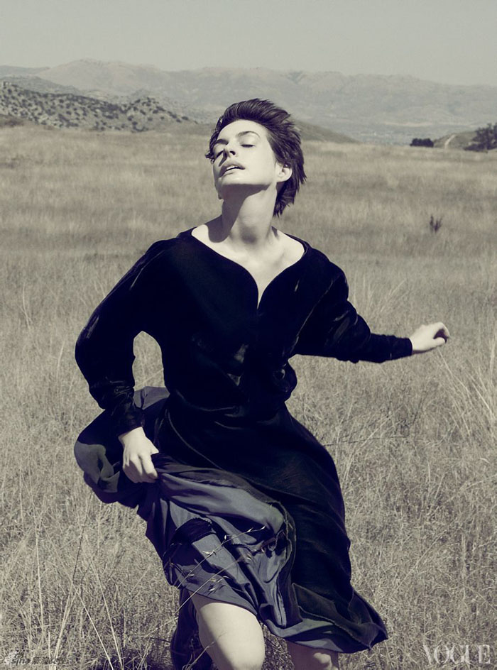 Anne Hathaway en couverture du magazine Vogue (5)