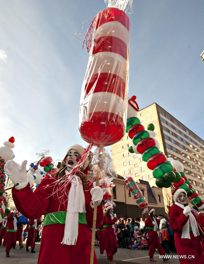 Canada: défilé du Père Noël à Montréal (8)