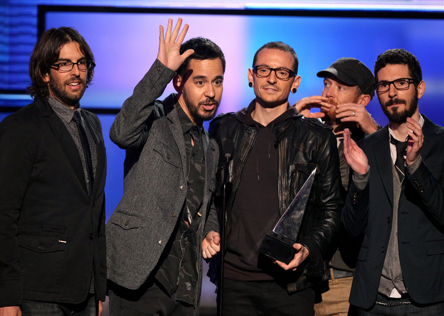 Le groupe de rock américain remporte le prix de l'Artiste Rock Alternatif Favori lors de la cérémonie de la 40e édition des American Music Awards (AMAs), le 18 novembre 2012 à Los Angeles, aux Etats-Unis. (Photo: Xinhua/AP)
