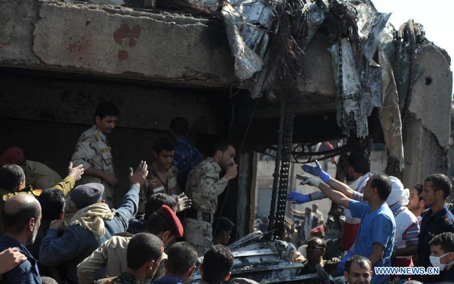 Yémen: crash d'un avion cargo militaire à Sanaa, 10 morts  (5)