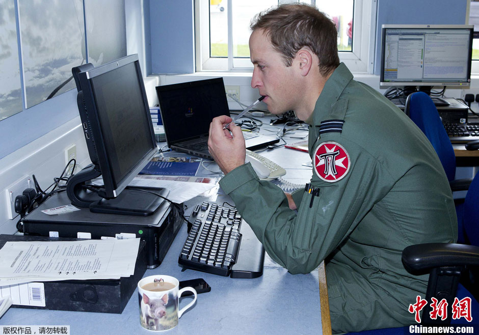 Des photos du prince William révèlent des informations confidentielles de la défense britannique