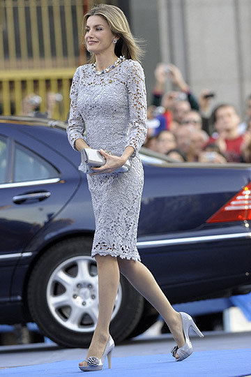 Rétrospective des looks de la princesse Letizia Ortiz Rocasolano d'Espagne (13)