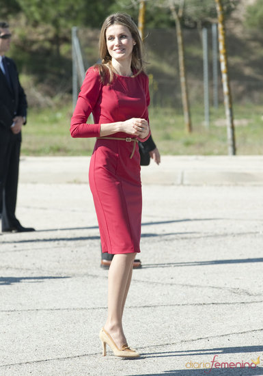 Rétrospective des looks de la princesse Letizia Ortiz Rocasolano d'Espagne (9)