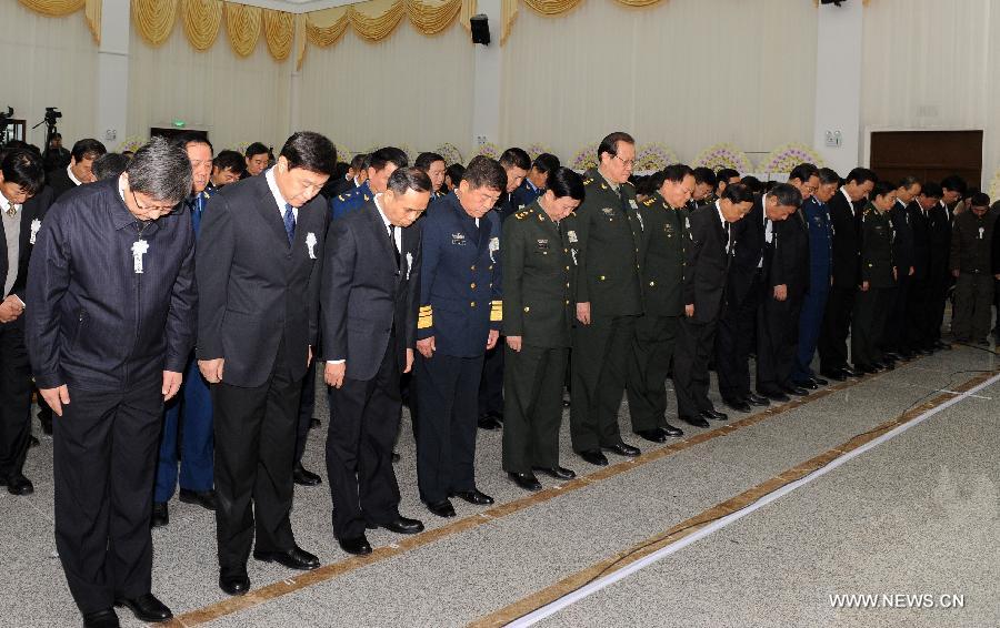 Chine : obsèques de Luo Yang, le père du chasseur J-15 (6)