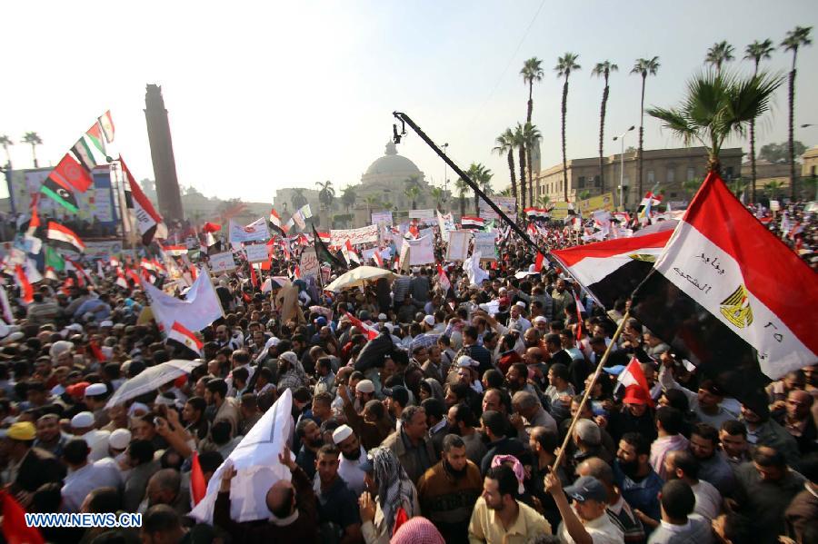 Egypte : rassemblement au Caire pour soutenir le nouveau projet de constitution 