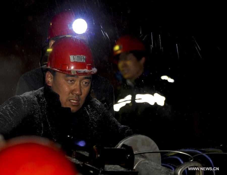 Chine : trois morts et onze disparus dans une mine de charbon inondée  (5)