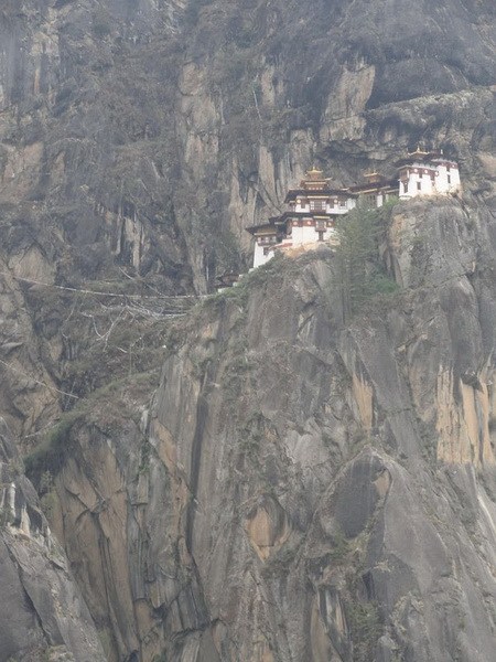Taktshang (nid du tigre) est le plus célèbre des monastères bouddhistes du Bhoutan