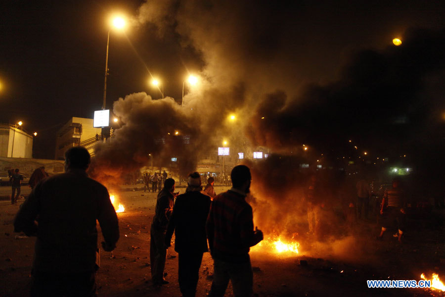 Cinq morts dans des affrontements au Caire (médias) (2)