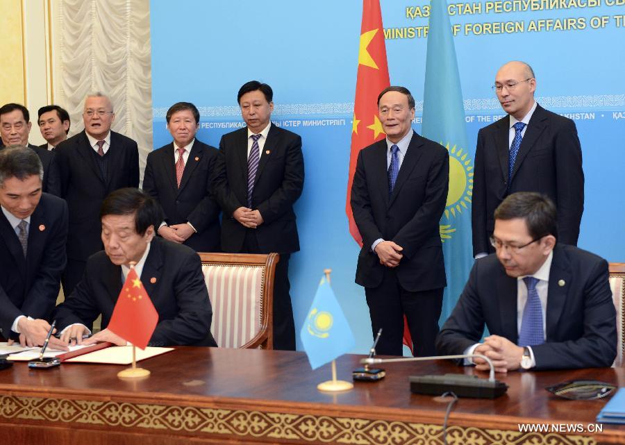La Chine et le Kazakhstan s'engagent à renforcer leur coopération (2)