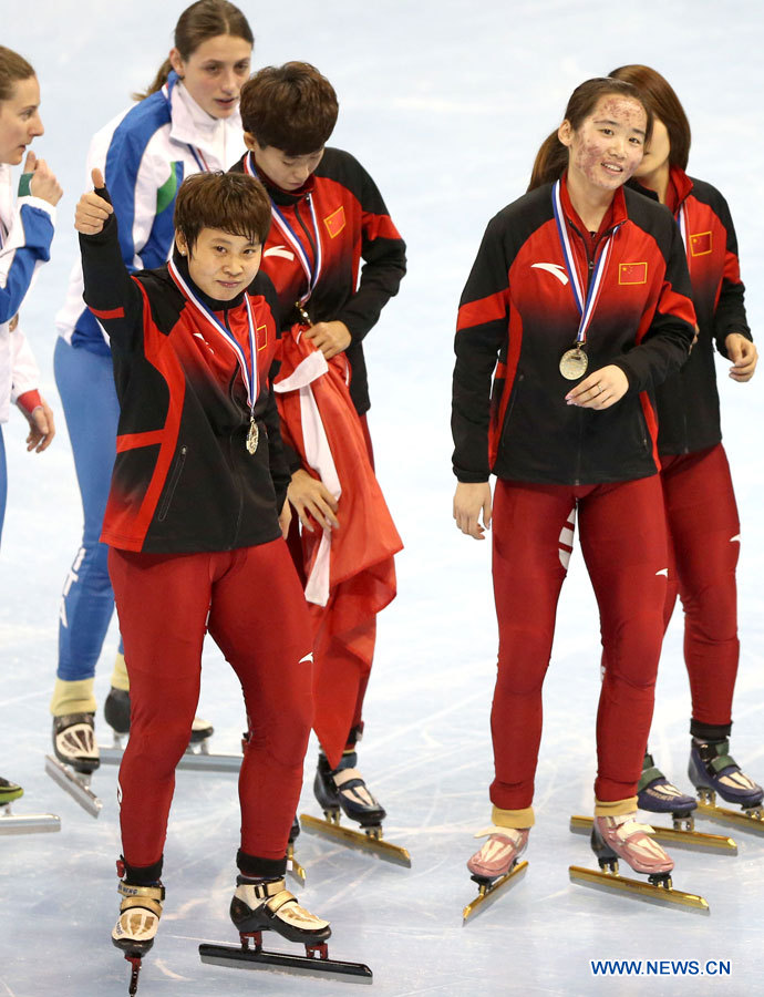 L'équipe chinoise remporte le relais 3000m de la coupe du monde de patinage de vitesse sur piste courte (3)