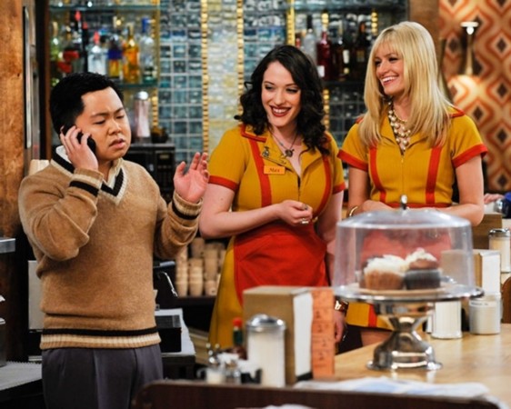 Voici les 5 calamités : 2 Broke Girls : 2 filles fauchées