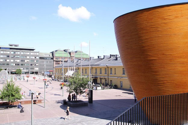 Helsinki, FinlandeHelsinki a construit le grand stand original pour le concours de voile 2013 qui se tiendra du 17 au 20 juillet.