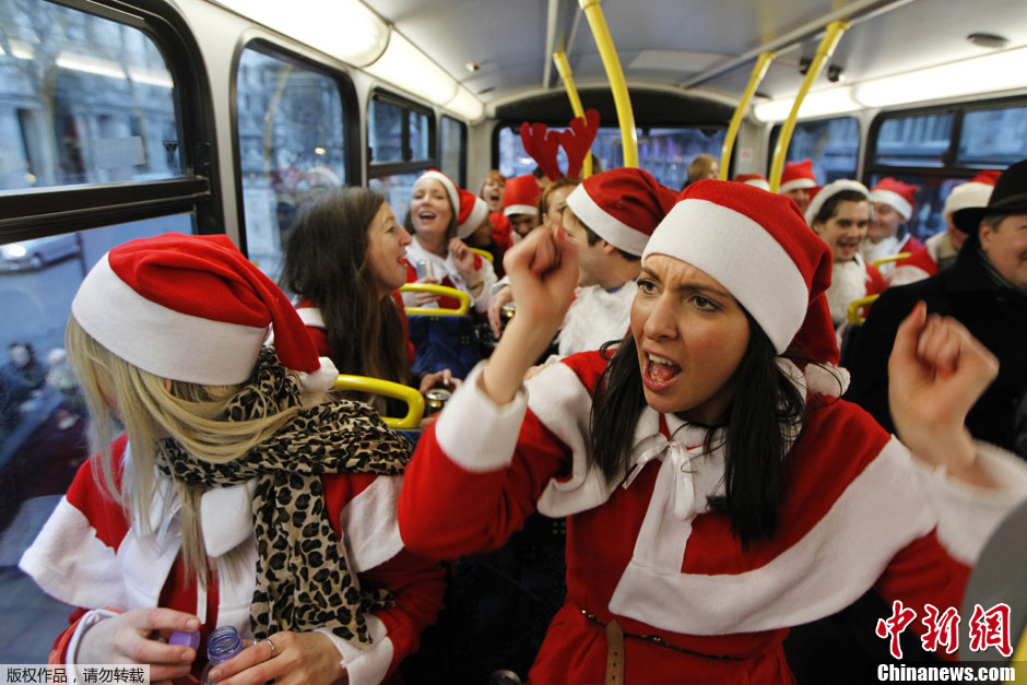 Défilé de pères Noël à Londres (8)