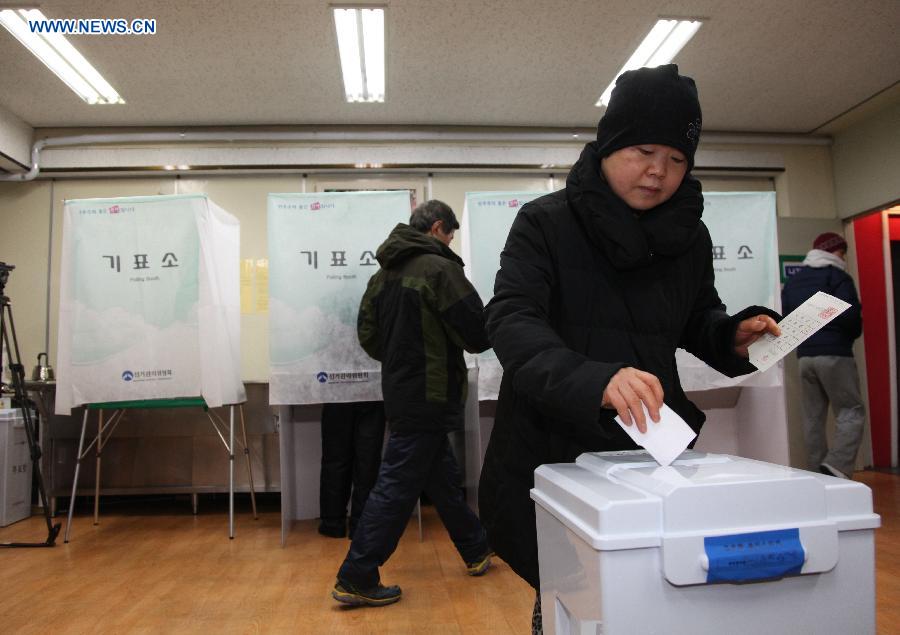 Corée du Sud : début du vote pour l'élection présidentielle (4)