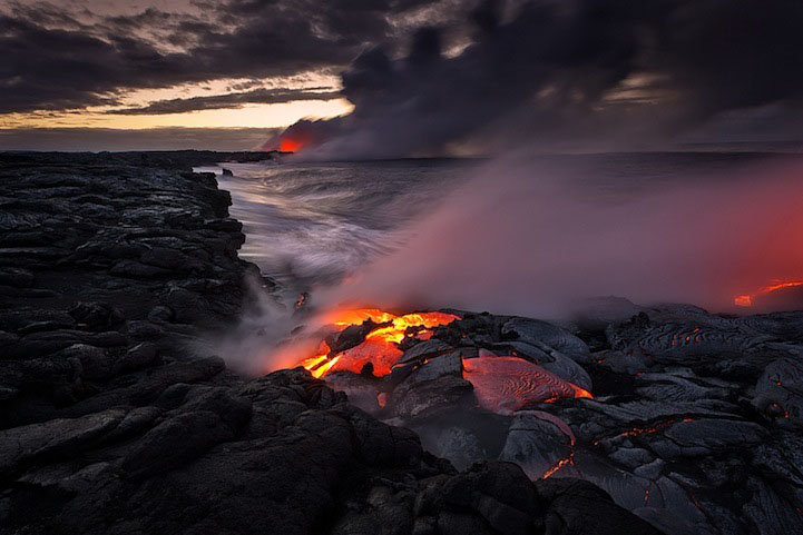 Scène d'apocalypse : l'éruption du volcan hawaïen Kilauea
