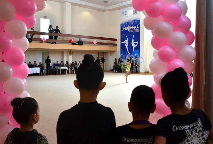 Championnat de gymnastique du « Flocon de neige » de Tachkent : berceau des championnes olympiques (12)