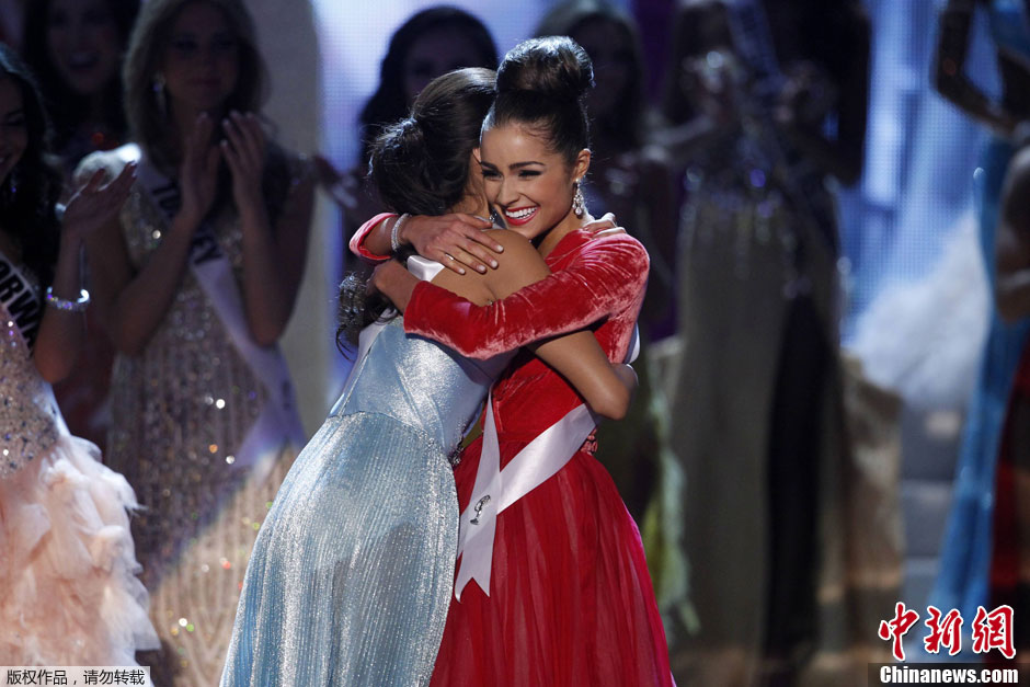 Olivia Culpo couronnée Miss Univers 2012 (3)