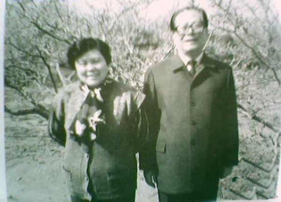 Jiang Zemin et Wang Yeping