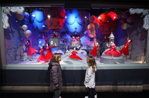Dior : un défilé de poupées magnifique pour Noël (13)