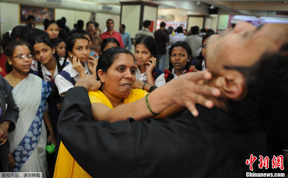 Les jeune femmes indiennes se ruent sur les formations d'autodéfense (2)