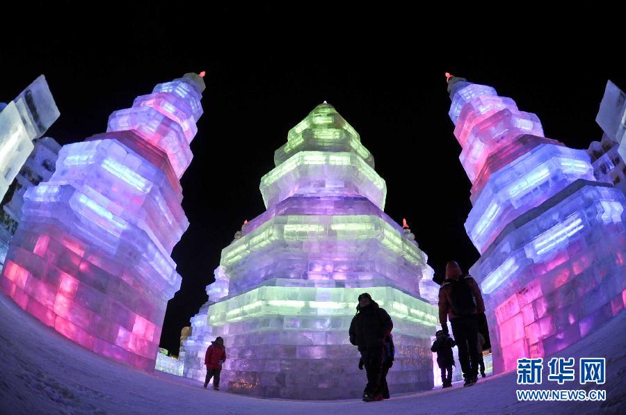 Le festival de glace et de neige de Harbin ouvre ses portes (9)