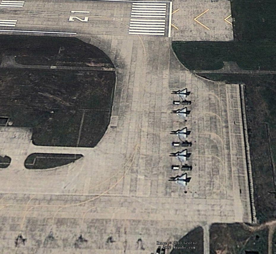 Google affiche des photos satellites des drones J-6 campés à Liancheng au Fujian (4)