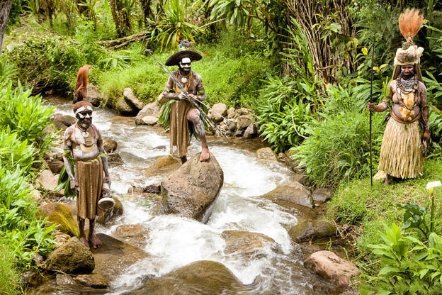 Découverte d'une tribu mystérieuse en Papouasie-Nouvelle-Guinée (2)