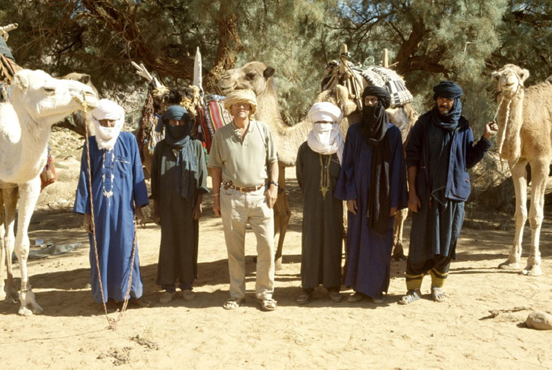 David Coulson voyage en Algérie avec des Touaregs en 2002. La photo est fournie par David Coulson et Trust for African Rock Art (TARA).