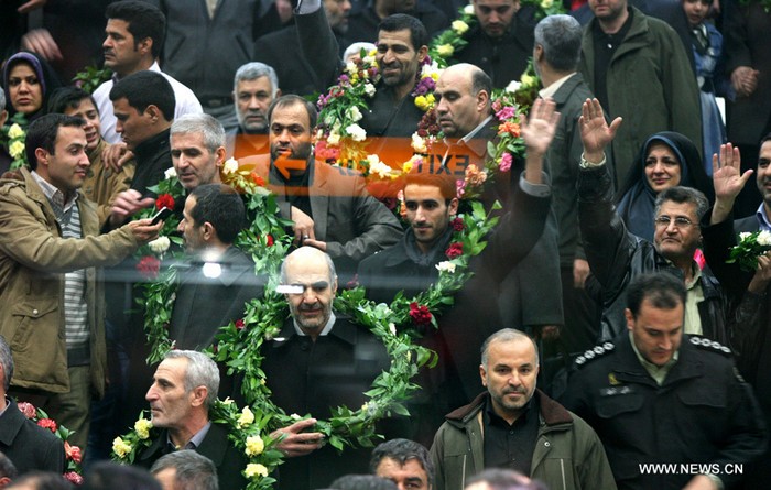 Les Iraniens libérés par les combattants syriens retournent à Téhéran (2)