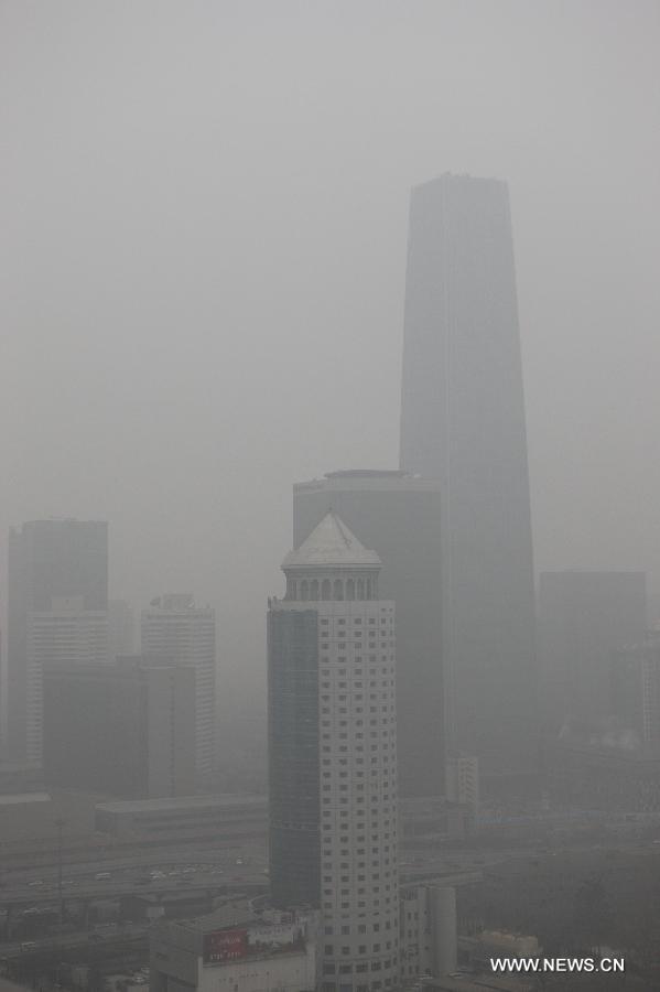 La pollution de l'air à Beijing atteint un niveau dangereux (2)