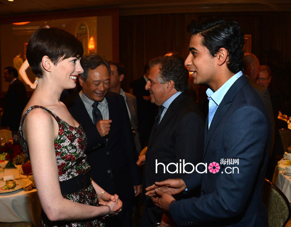 Anne Hathaway et Suraj Sharma