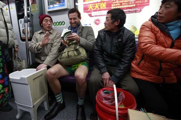 Shanghai : prendre le métro sans pantalon (2)