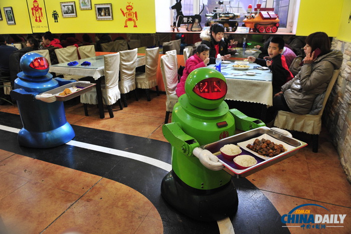 Un restaurant de robots à Harbin attire un grand nombre de clients (6)