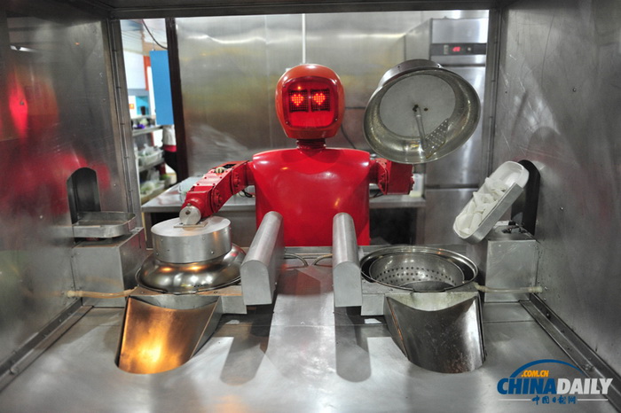 Un restaurant de robots à Harbin attire un grand nombre de clients (3)