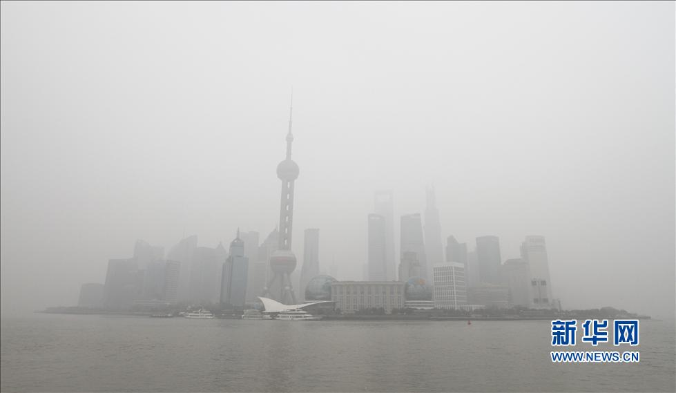 Shanghai en proie à une pollution lourde (2)