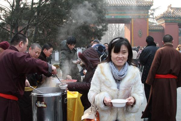 De la bouillie « Laba » gratuite au Temple des Lamas de Beijing