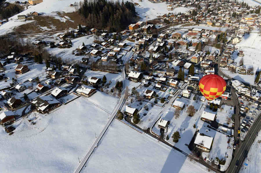 Le Festival international de Ballons démarre en Suisse  (4)