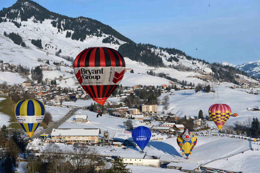 Le Festival international de Ballons démarre en Suisse  (6)