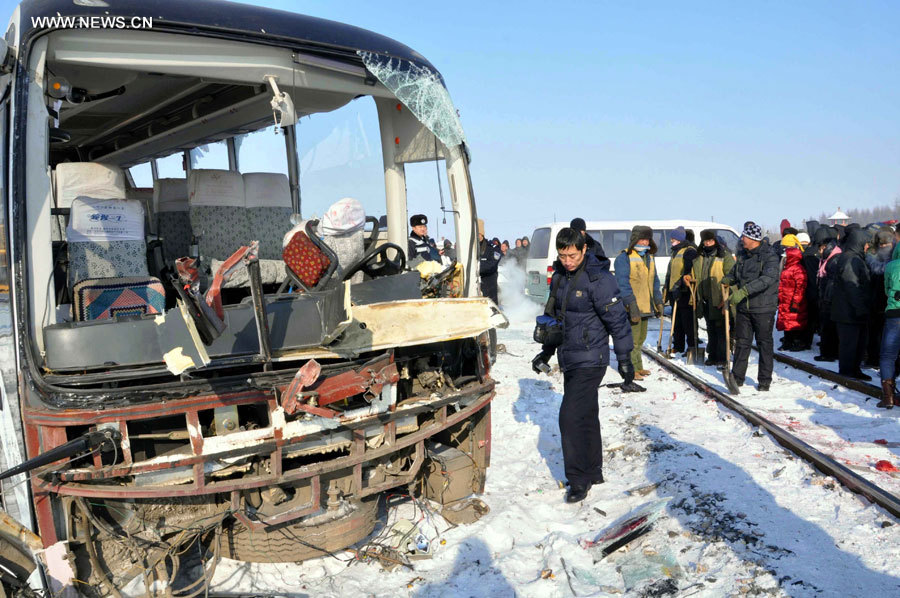 Dix morts dans une collision train-autocar dans le nord-est de la Chine (2)