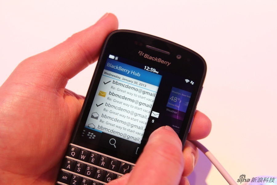 BlackBerry dévoile ses deux nouveaux smartphones le Z10 et le Q10 (41)