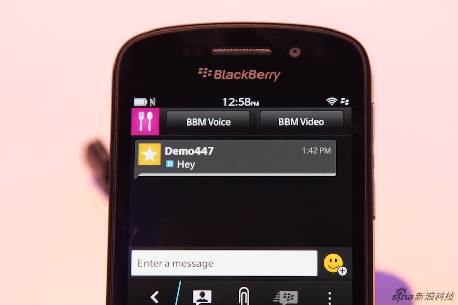 BlackBerry dévoile ses deux nouveaux smartphones le Z10 et le Q10 (36)