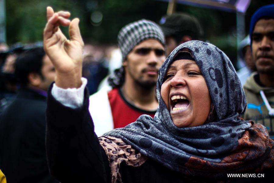 Egypte: affrontements entre manifestants et forces de sécurité prèsdu palais présidentiel au Caire  (5)