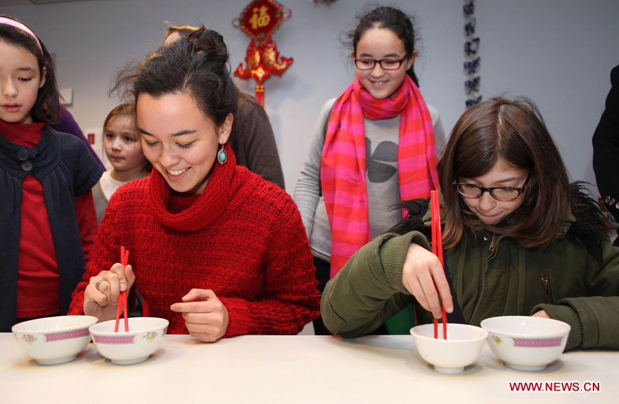 Paris: Exposition "Nouvel An chinois" au Centre Culturel de Chine (5)