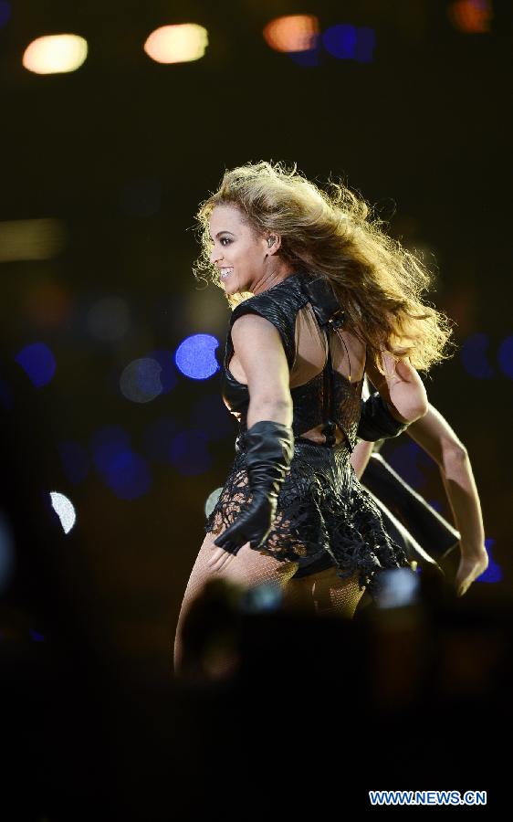 Beyoncé enflamme la mi-temps du Super Bowl 2013  (6)